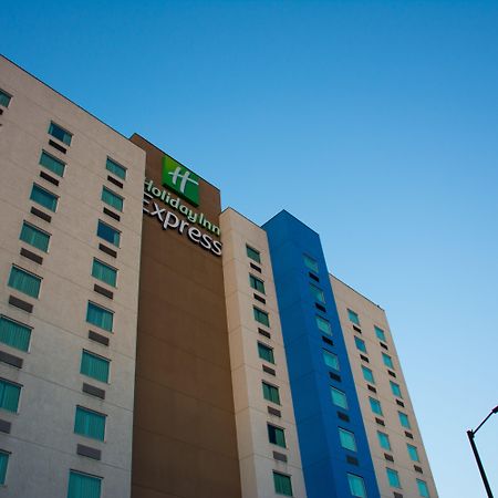 Holiday Inn Express Saltillo Zona Aeropuerto By Ihg Zewnętrze zdjęcie