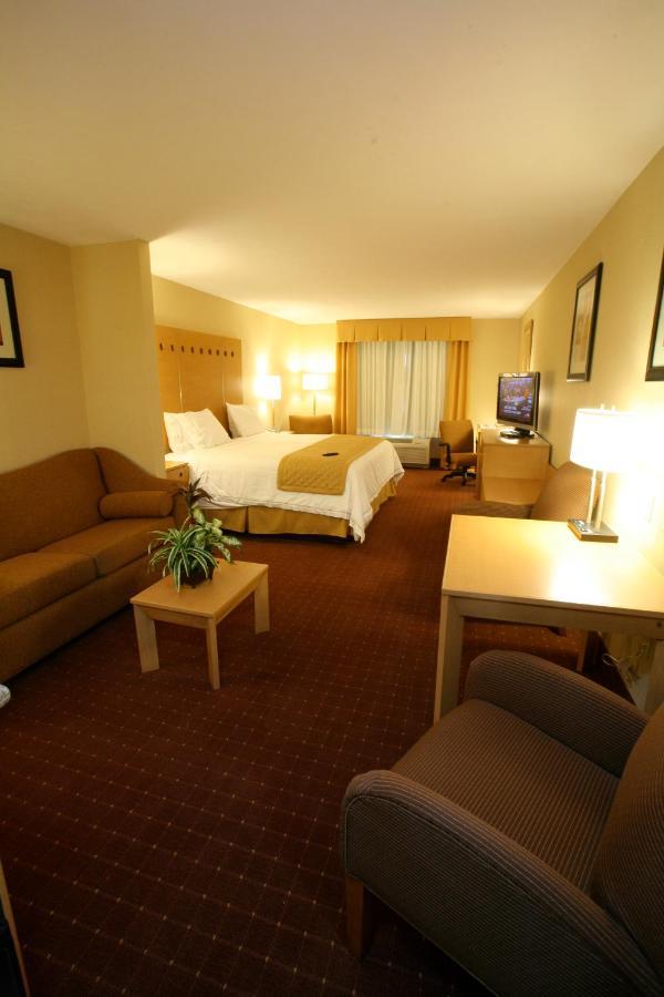 Holiday Inn Express Saltillo Zona Aeropuerto By Ihg Zewnętrze zdjęcie