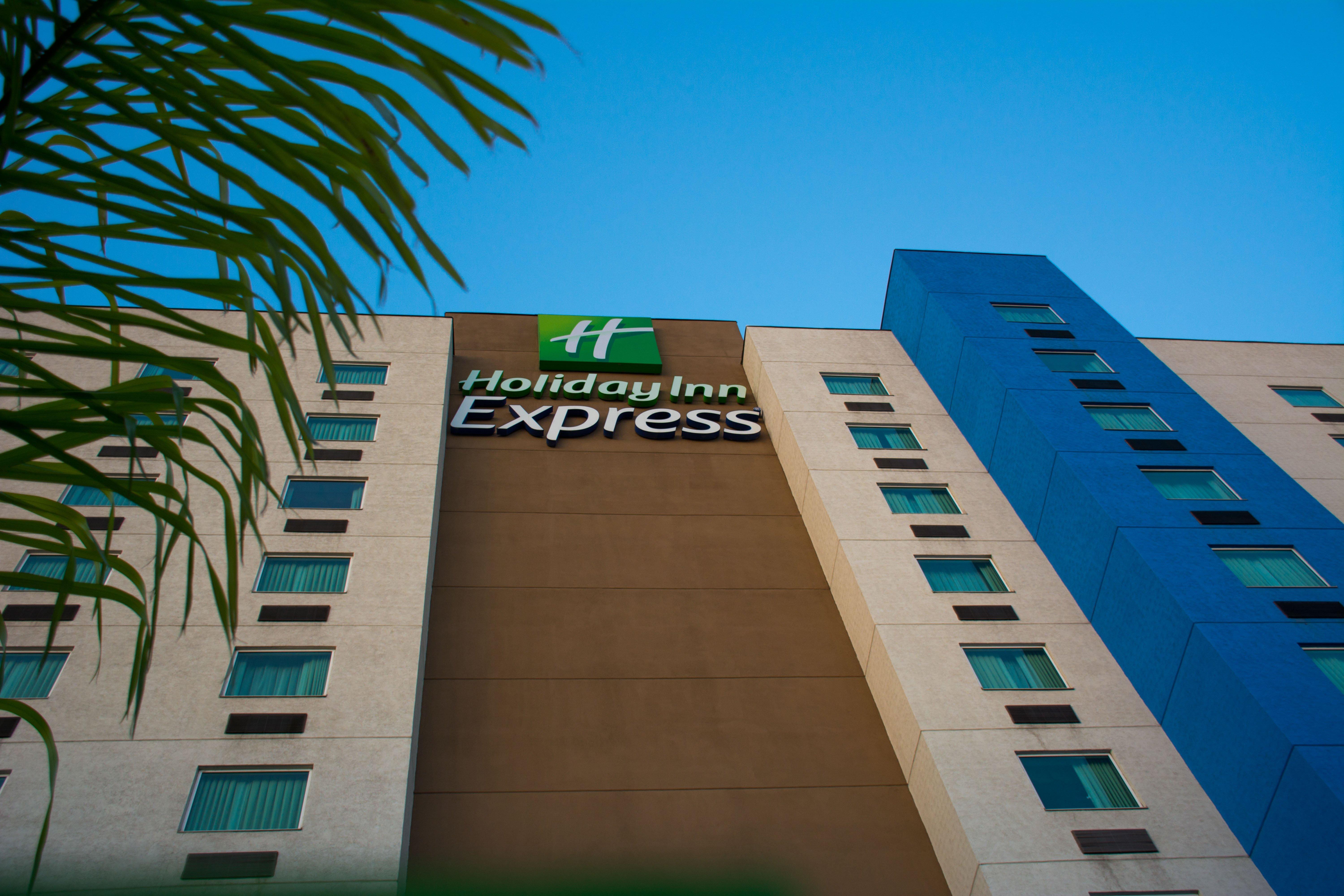 Holiday Inn Express Saltillo Zona Aeropuerto By Ihg Zewnętrze zdjęcie