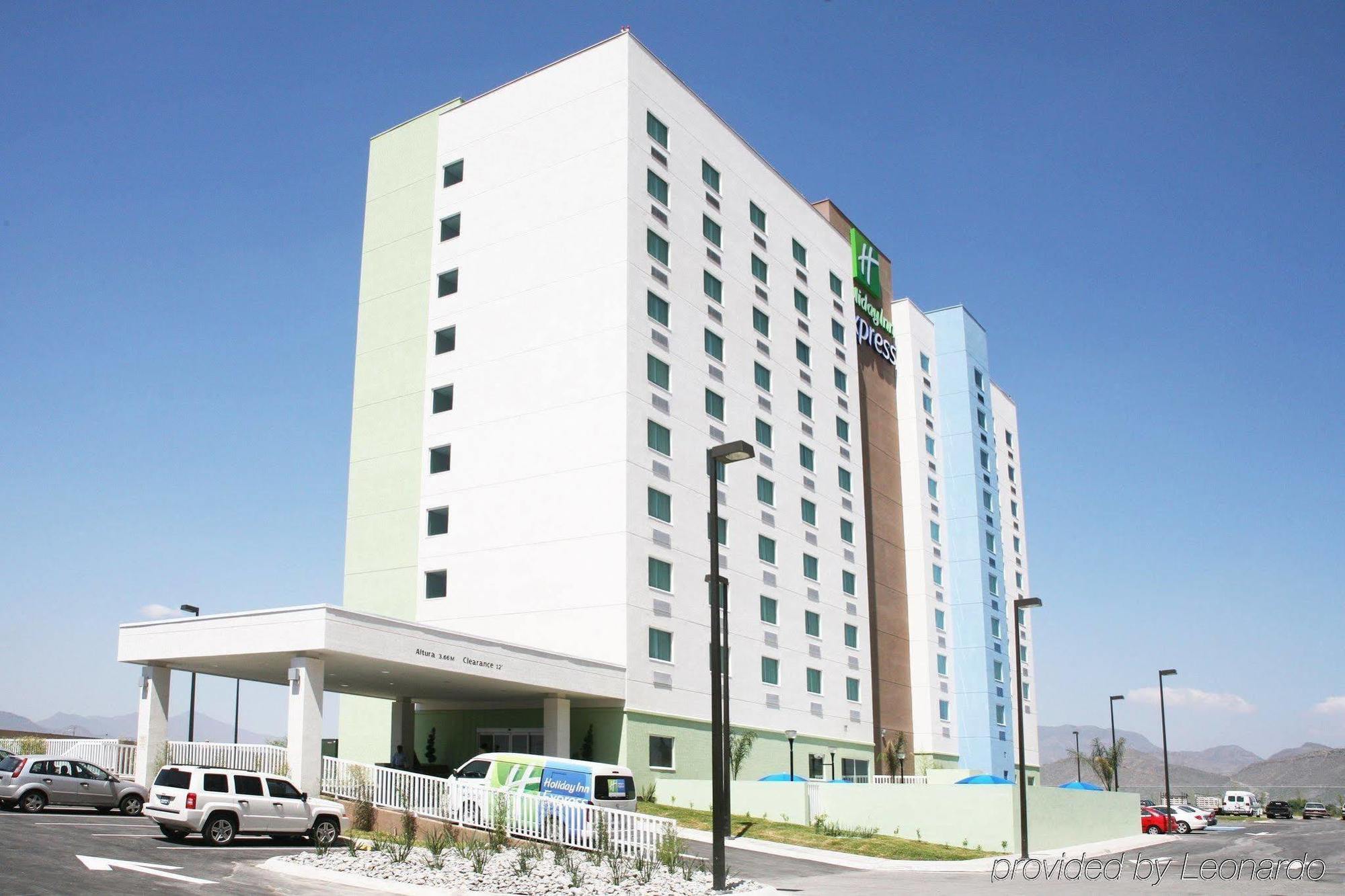 Holiday Inn Express Saltillo Zona Aeropuerto By Ihg Zewnętrze zdjęcie
