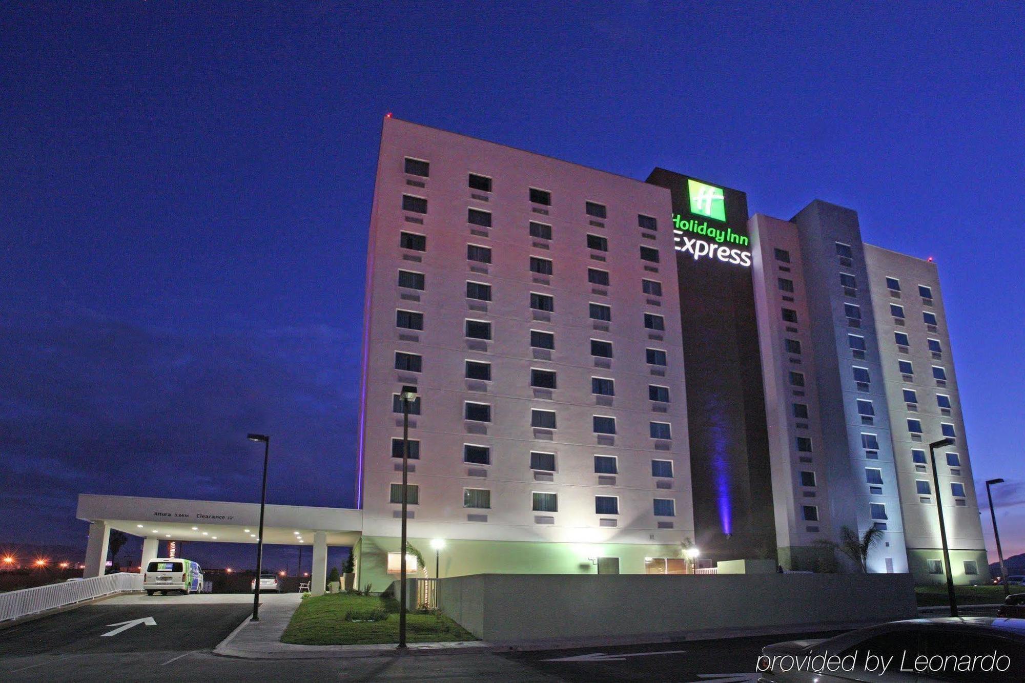 Holiday Inn Express Saltillo Zona Aeropuerto By Ihg Zewnętrze zdjęcie